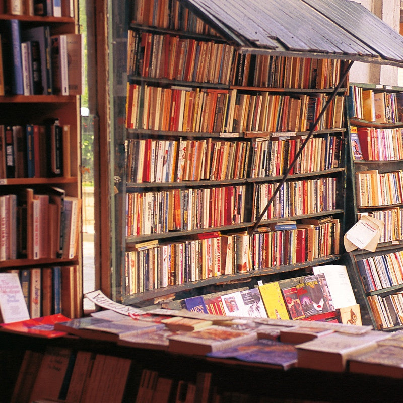 Q008 - Shakespeare & Co.