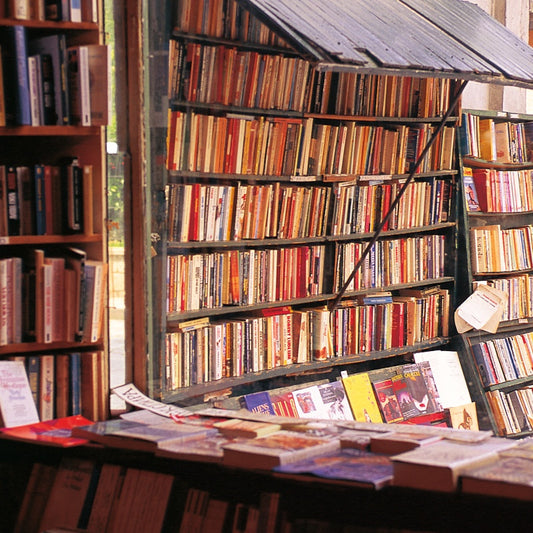 Q008 - Shakespeare & Co.